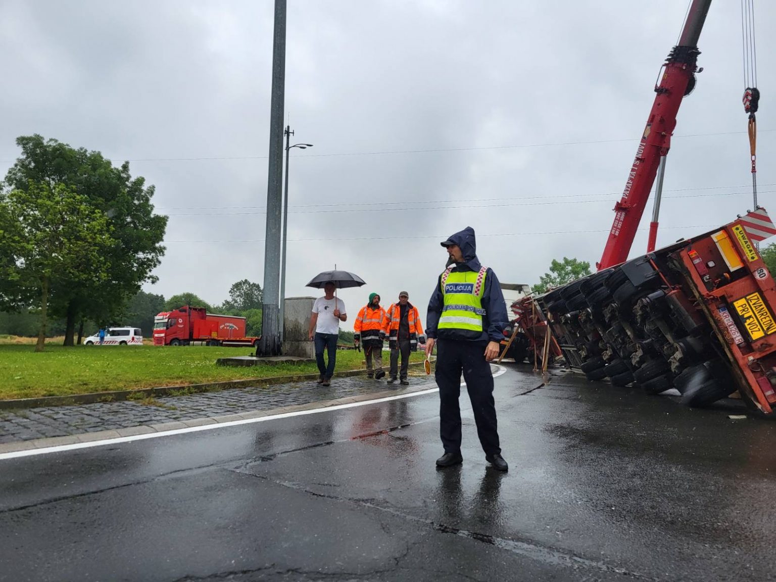 Teška mehanizacija na rotoru u Nedelišću